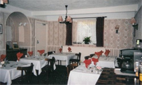 Lodgehill Hotel Tiverton  Exterior photo