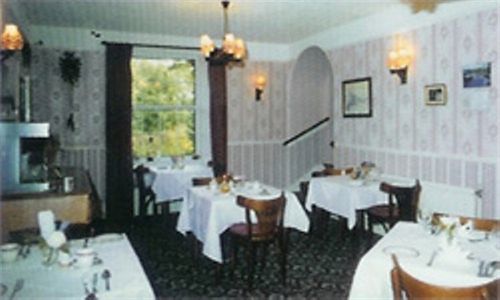 Lodgehill Hotel Tiverton  Exterior photo